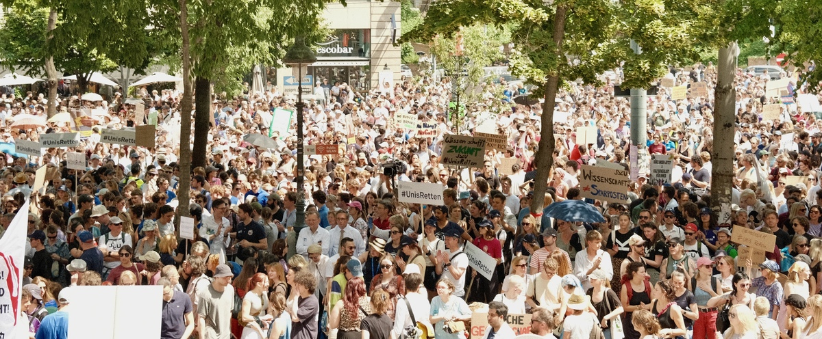 Jetzt unterzeichnen: #unisretten – keine Kürzungen bei den Universitäten!