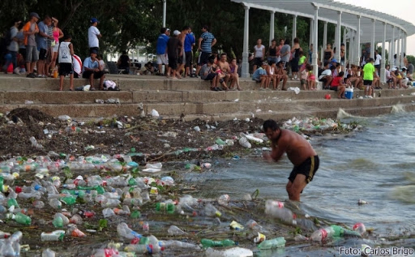 Basta de contaminación en el río de Quilmes Somos Puentes